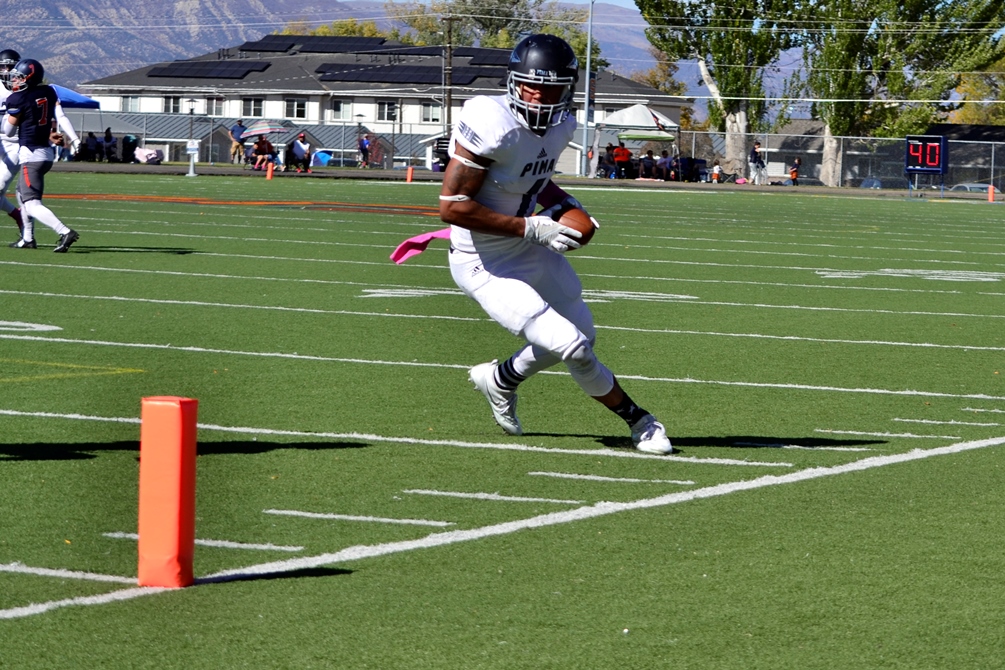 Wide receiver Jeff Cotton (Mountain View HS) has committed to play for the University of Idaho. He was named NJCAA Honorable Mention All-American this season with the Aztecs. Photo by Ben Carbajal.