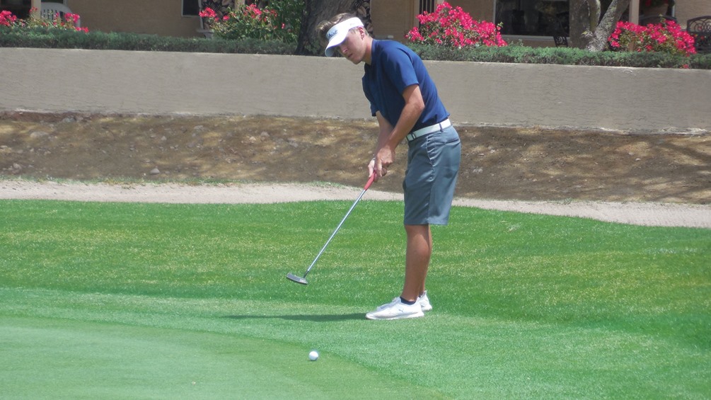 Sophomore Cooper Cordova (Mountain View HS) shot a 3-over par 75 in his final round and finished with a total of 306 (73-78-80-75) at the NJCAA Division I National Championship. The Aztecs finished 20th in the team standings. Photo by Raymond Suarez