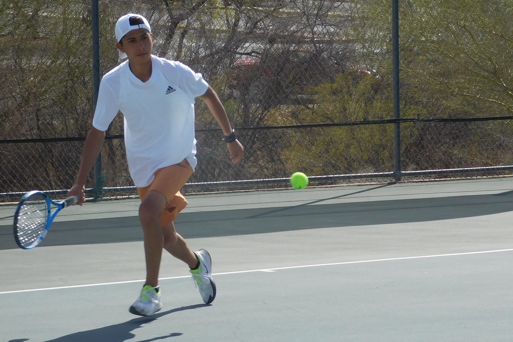 Freshman Emanuel Robles-Serrano (Desert View HS) advanced to the Consolation Finals in the No. 6 singles flight after defeating Cainan Black from Meridian Community College 8-2 in the semifinals. He'll play Daniel Mahoney from University of South Carolina-Sumter at 8:00 a.m. (CDT). Photo by Raymond Suarez