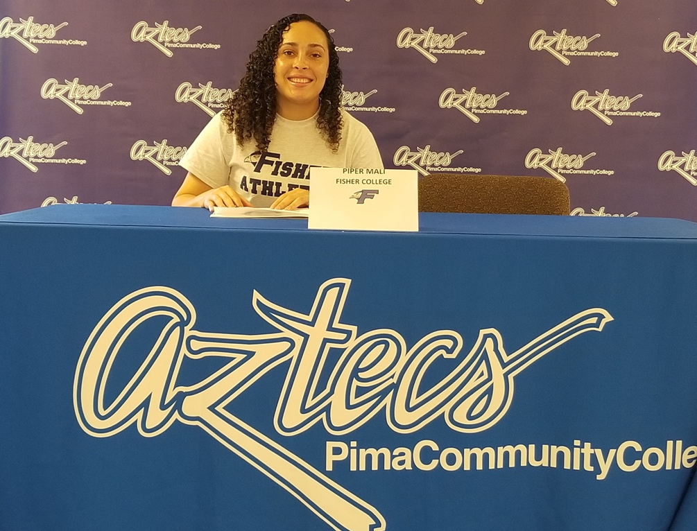 Sophomore guard Piper Mali (Ironwood Ridge HS) signed her letter of intent to continue her education and collegiate career at Fisher College, an NAIA school in Boston, MA. Photo by Raymond Suarez