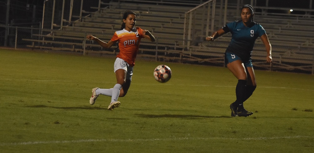 Freshman Yesenia Dominguez (Tucson HS) scored a goal and had an assist as the Aztecs women's soccer team earned a 2-0 shutout win over Glendale Community College to close the regular season. The Aztecs will be the No. 5 seed for the NJCAA Region I, Division I Tournament. The Aztecs are 10-7-3.