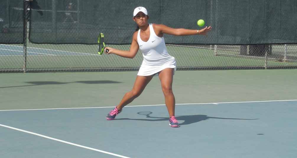 Sophomore Janine Fernando advanced to the No. 2 singles flight finals match as she beat Cindy Anders from Mesa 6-2, 7-6 (1). The Aztecs are still alive in all flights heading into Wednesday's play. Photo by Raymond Suarez