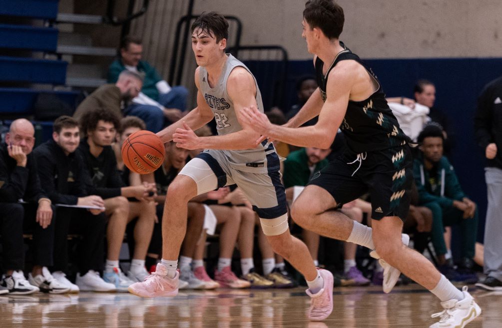 Freshman Dillan Baker (Salpointe Catholic HS) scored a game-high 28 points on 11 for 16 shooting and 6 for 8 from three-point range in No. 16 Pima's 91-69 win over Yavapai College. The Aztecs are 18-3 overall and 10-3 in ACCAC conference play. Photo by Stephanie van Latum