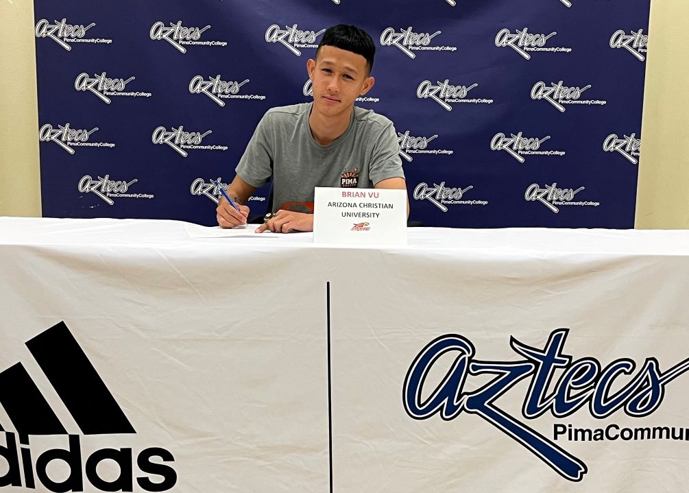 Sophomore Brian Vu (Rincon HS) signed his letter of intent to Arizona Christian University. Vu played three seasons for the Aztecs and helped lead them to an NJCAA Division II National Championship in 2021. He was named first team NJCAA All-American and was a two-time All-ACCAC and All-Region I, Division II player. Photo by Raymond Suarez