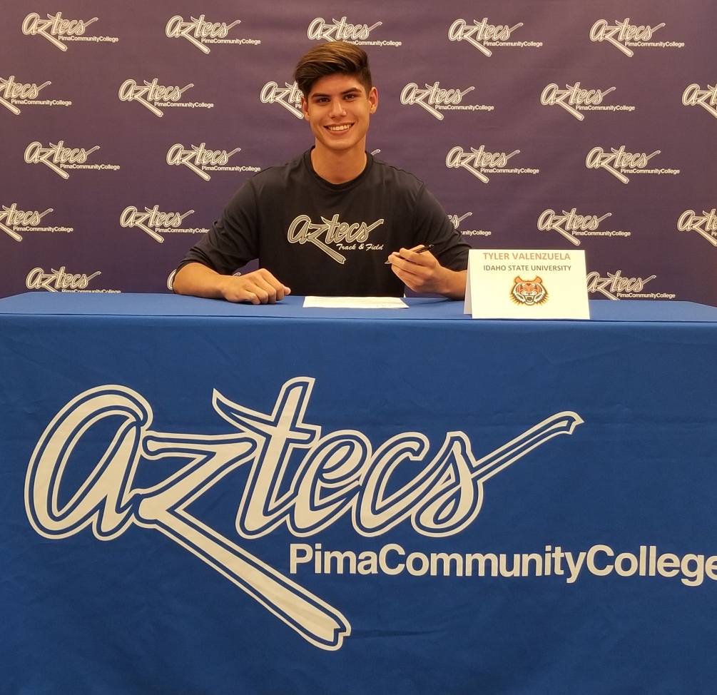 Sophomore pole vaulter Tyler Valenzuela (Canyon del Oro HS) signed his letter of intent to compete for Idaho State University beginning in the fall. He was an NJCAA All-American in the Indoor and Outdoor seasons this year. Photo by Raymond Suarez