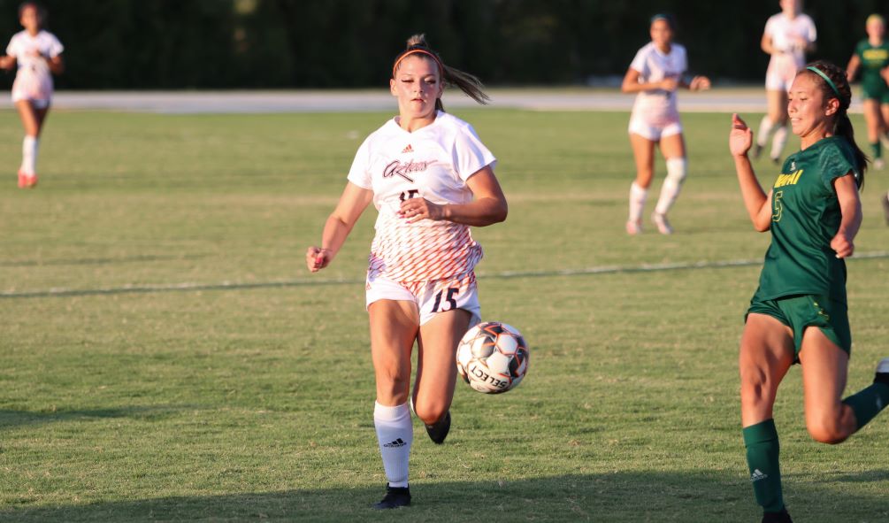 Sophomore Delaney Buntin (Cienega HS) scored the only goal of the game in the 5th minute as the No. 2 ranked Aztecs Women's Soccer team shut out Yavapai College 1-0 to open the 2022 season. Freshman Kyleigh Oliver (Salpointe Catholic HS) had the assist on Buntin's goal. Photo by Stephanie van Latum 2021