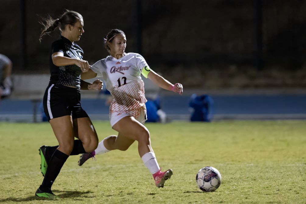 Sophomore Lizzie Walker (Canyon del Oro HS) put the Aztecs on the board in the 80th minute but the No. 8 ranked Women's Soccer team fell to No. 5 Phoenix College 2-1 on Saturday to close the regular season. The Aztecs are 11-3 and will be the No. 3 seed for the Region I, Division II Playoffs. Photo by Stephanie van Latum