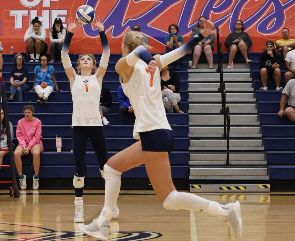 Freshman Taylor Crawford (Ironwood Ridge HS) finished with 20 assists while freshman Kenna Simon had four kills as Aztecs Volleyball fell in straight sets at No. 2 ranked Scottsdale Community College 25-14, 25-10, 25-15. The Aztecs are now 7-9 overall and 3-3 in ACCAC conference play. Photo by Stephanie van Latum